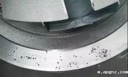 铸件气孔缺陷的原因及解决办法